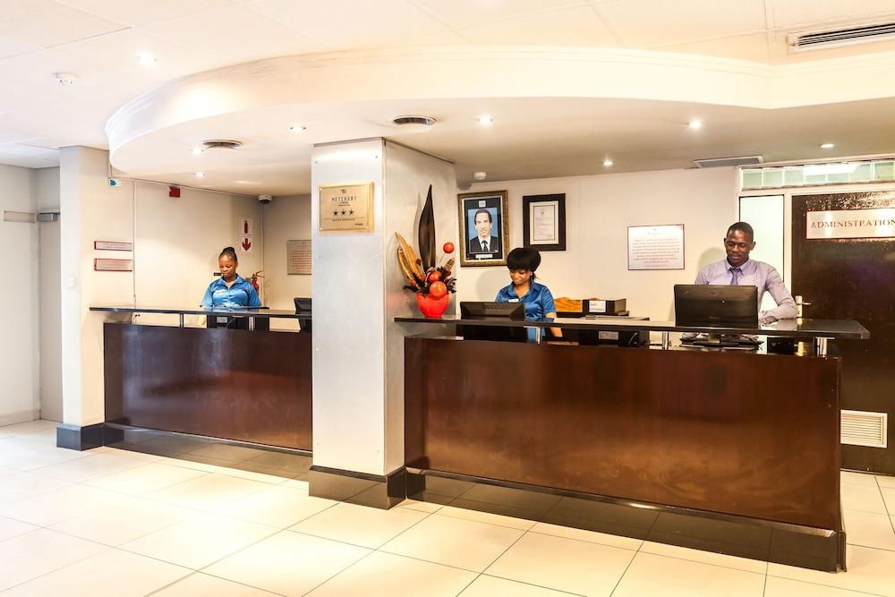 Peermont Metcourt Hotel Φράνσισταουν Εξωτερικό φωτογραφία
